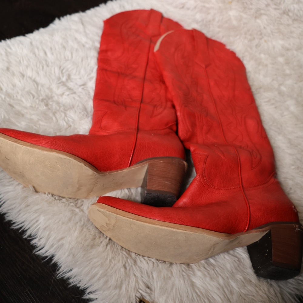 Vintage Red Leather Cowboy Boots – Size 9.5 (US) – Heavy, Well-Made, Preloved